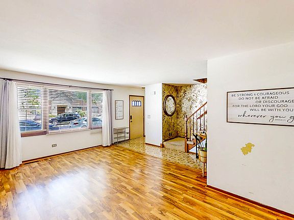 3rd image of 6917 W Medill Ave