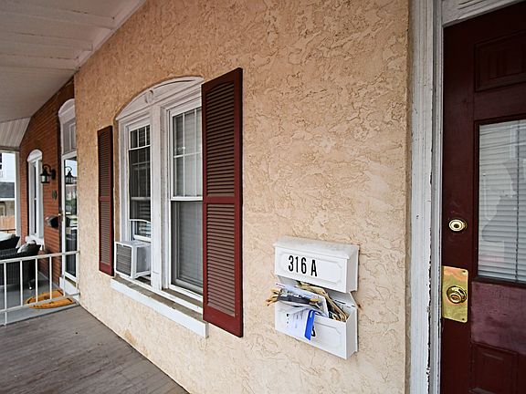 4th image of 316 Lincoln Ave #2