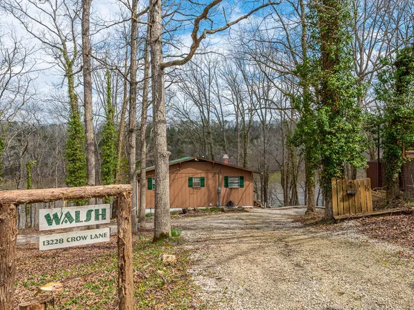 13228 Crow Ln, Sainte Genevieve, MO 63670