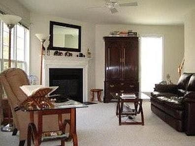 Gas Fireplace ~~ Romantic ambiance at the flick of a switch!