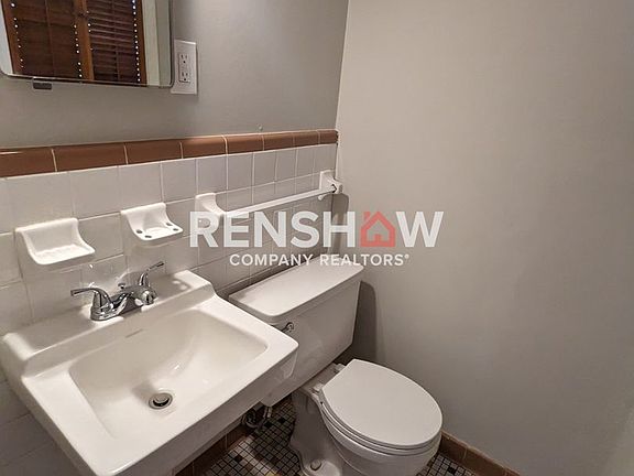 5th image of 3131 Curtis St
