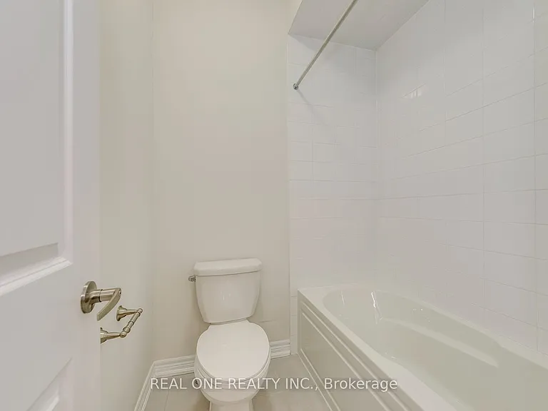 140 Zachary Cres — Photo 39