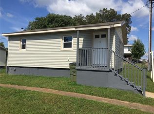 104 S Ann St APT A, Walhalla, SC 29691