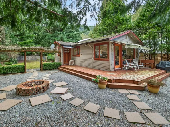 1309 Oceanview Rd, Bowen Island, BC V0N 1G1