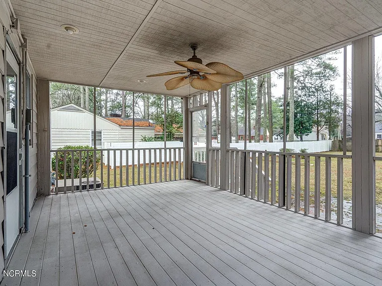 1145 Tarboro St — Photo 15