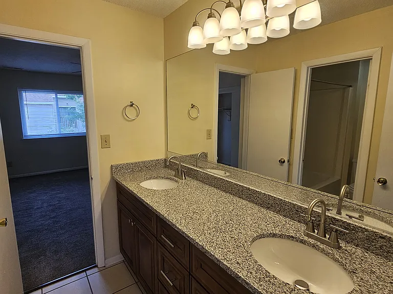 731 Woodbox Dr — Photo 15