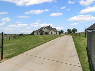 1167 Paradise Pkwy, Poolville, TX 76487