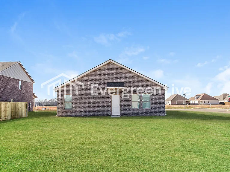 17727 Denham Cir — Photo 15