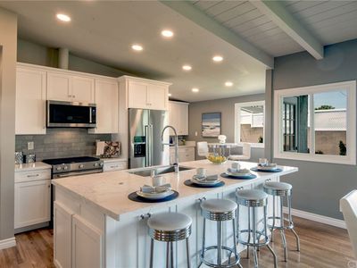 2041 W Macarthur St, Rancho Palos Verdes, CA, 90275