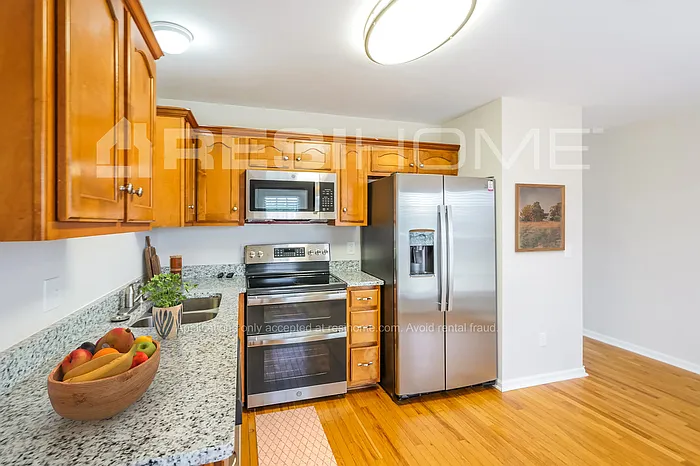 Building Photo - 1607 Wellington Dr