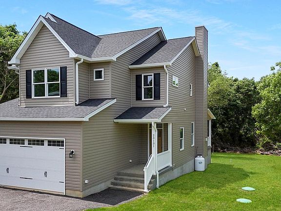 2nd image of 23131 Meadow Rd