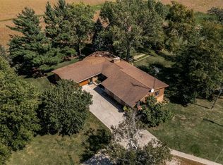 1806 I Ave, Marengo, IA 52301
