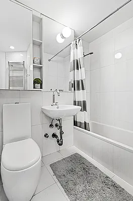 Rented by SR8 REALTY LLC | media 13