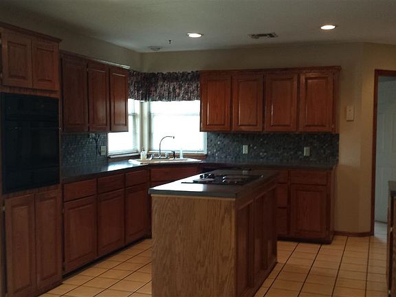 3rd image of 7309 NW Crestwood Dr