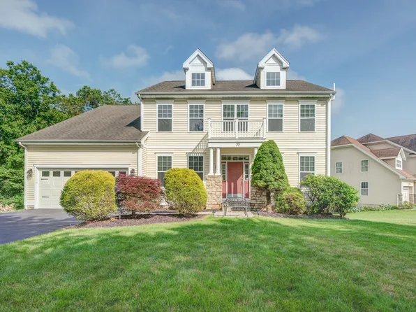 39 Independence Circle #39, Middlebury, CT 06762