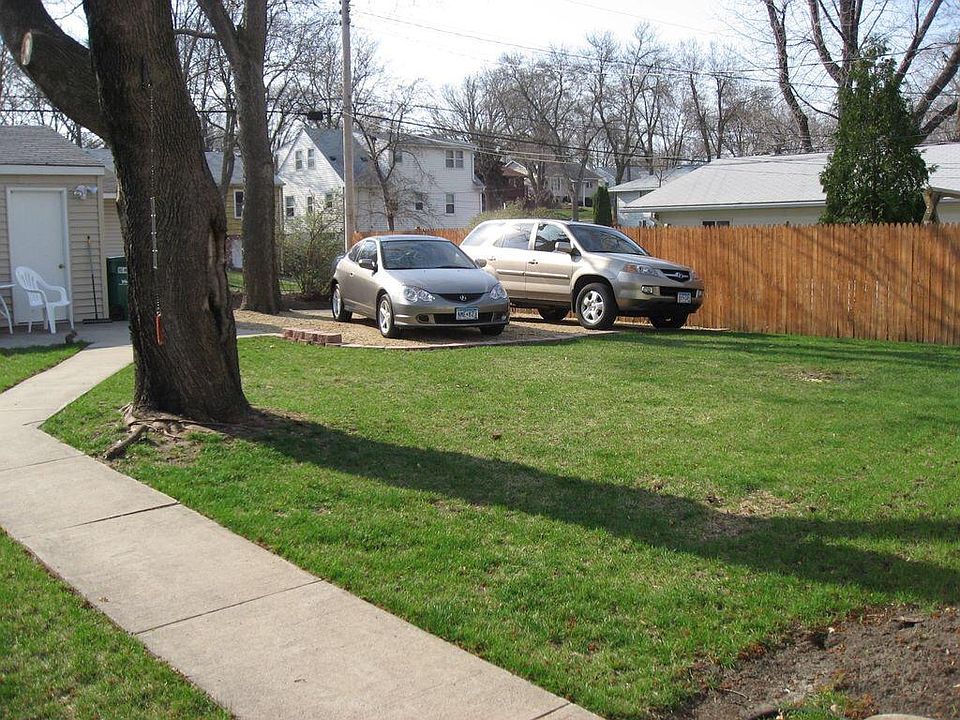 2nd image of 6708 Russell Ave S