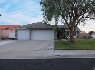 2869 W Plaza Serena Dr, Rialto, CA 92377