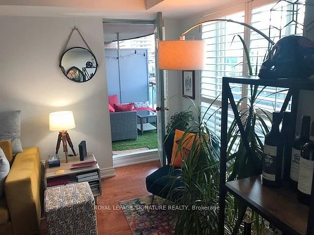 109 Front St E #1039 — Photo 26