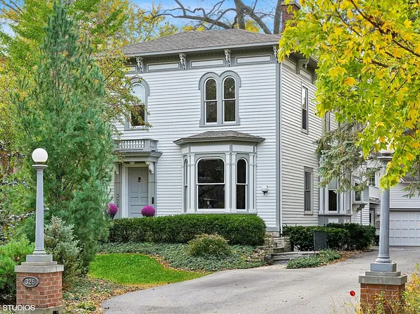 326 Ridge Ave, Winnetka, IL 60093