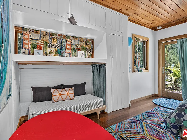 1738 Topanga Skyline Dr — Photo 31