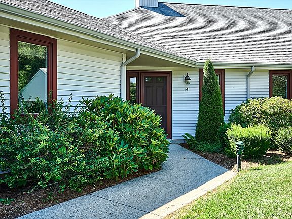 3rd image of 14 McIntosh Dr