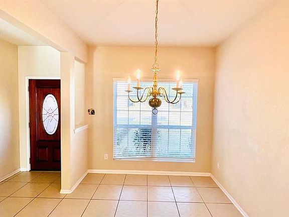 3rd image of 14851 Fir Knoll Way