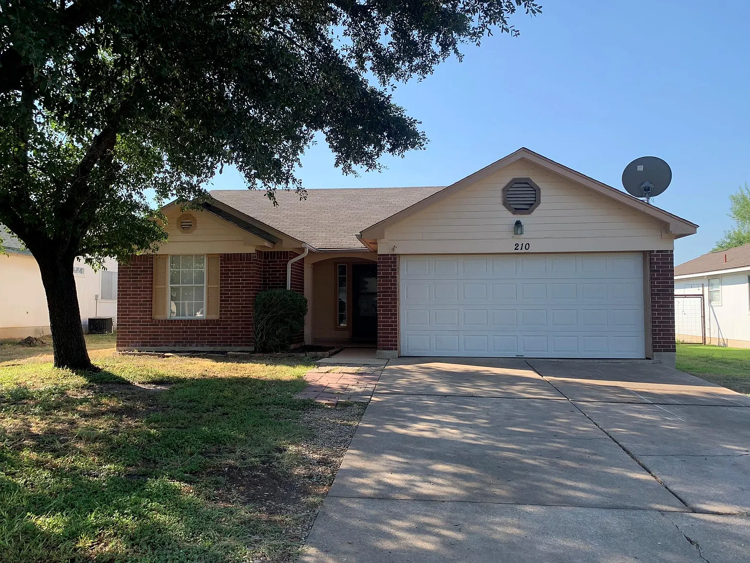 3 bed, 2.0 bath, 1199 sqft, $1,725 — Photo 2