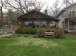 W9495 Lake Dr, Edgerton, WI 53534