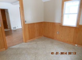 25 S Maple Ave, Waukegan, IL 60085