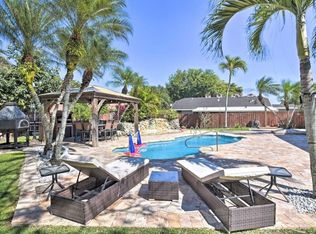 853 S Wind Cir, Fort Lauderdale, FL 33326