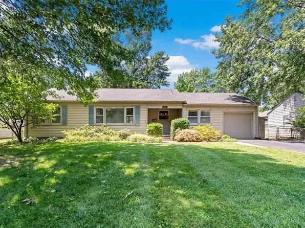 7300 Marty St, Overland Park, KS 66204