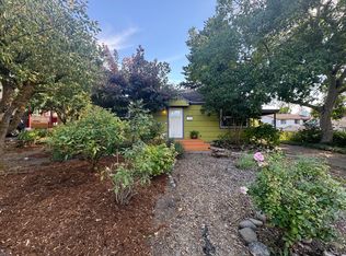 1709 SW Thistle St, Seattle, WA 98106