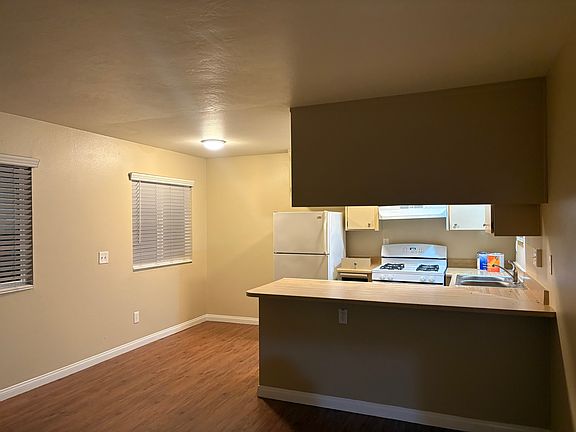 3rd image of 4465 1/2 50th St Unit A