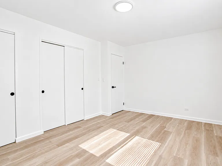 7777 Ramsgate Cir S — Photo 41