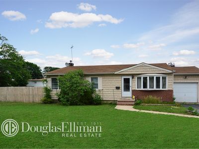 791 Jackson Ave, Lindenhurst, NY, 11757