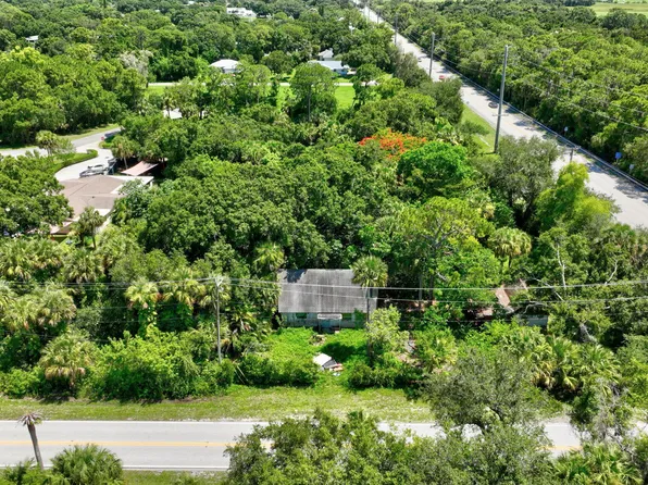 8810 Emerson Avenue, Fort Pierce, FL 34951