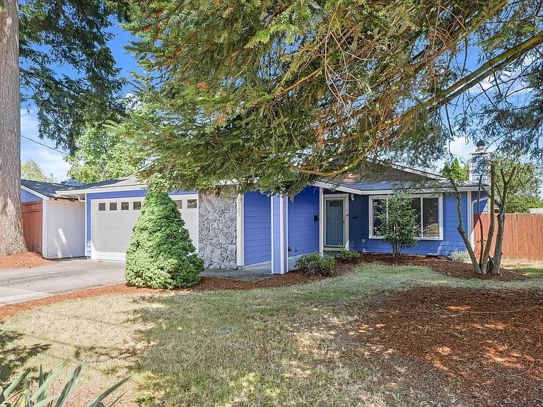 4587 SE Mason Ln — Photo 2