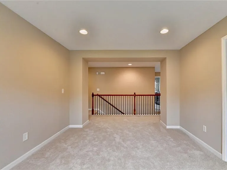 4228 Woods Creek Ln — Photo 43