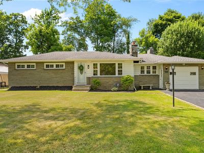 33 W Crest Dr, Rochester, NY, 14606