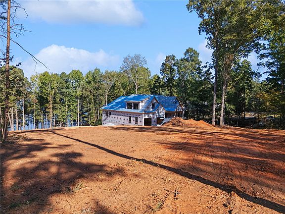 3rd image of 305 Inland Dr
