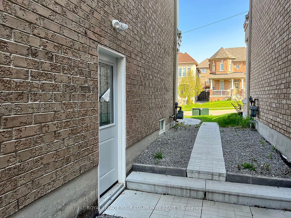 485 Kwapis Blvd, Newmarket, ON L3X 3K5 Zillow