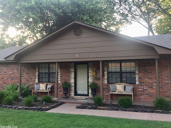 3rd image of 4 Brookwood Dr