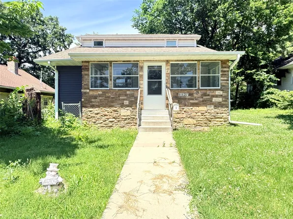 1127 Oak Park Ave, Des Moines, IA 50313