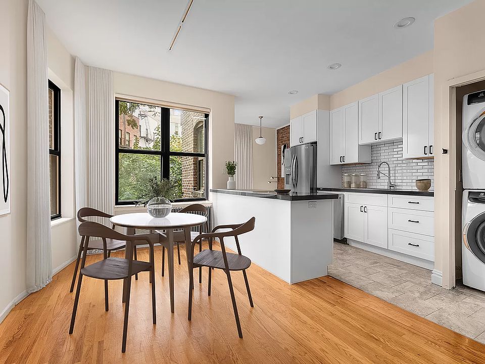 1st image of 19 Bedford St #3F