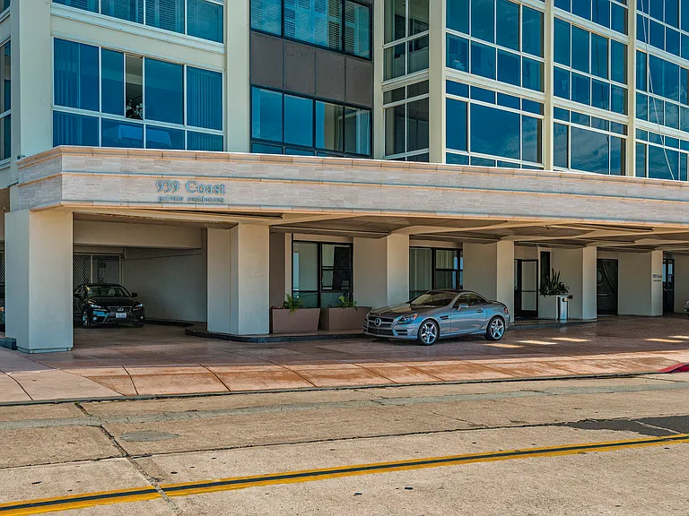 939 Coast Blvd — Photo 1