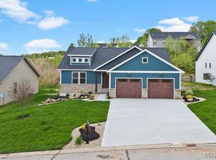 7982 Matterhorn Canyon Rd, Caseyville, IL 62232