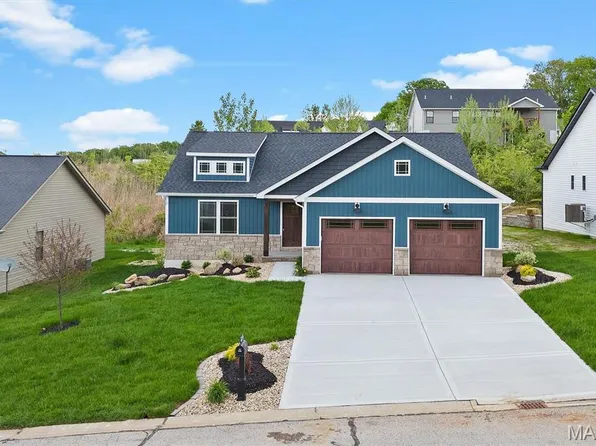 7982 Matterhorn Canyon Rd, Caseyville, IL 62232