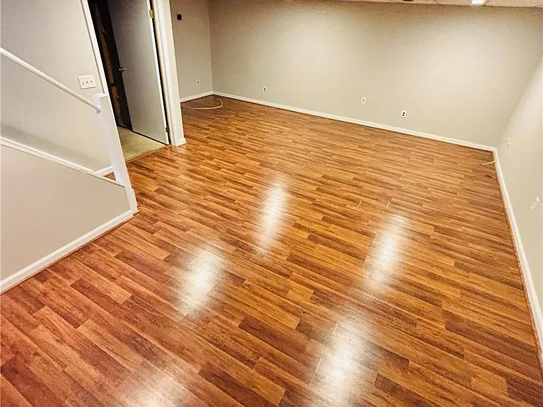 2427 Linksman Ln — Photo 45