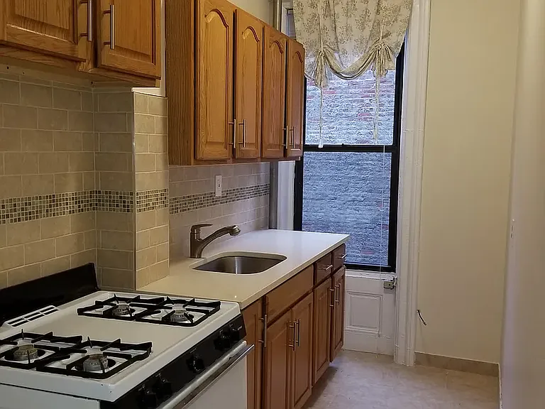 154 Prospect Park W #3R — Photo 6