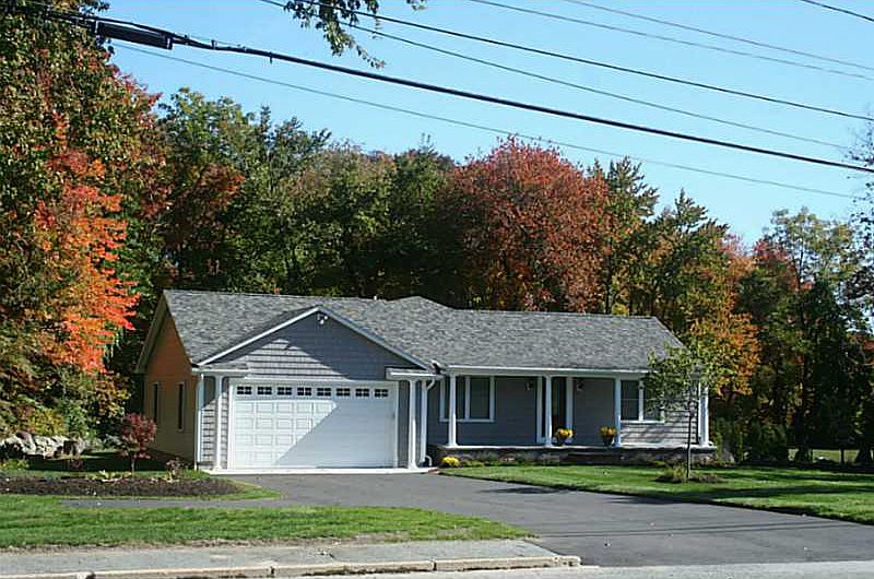 590 Pippin Orchard Rd, Cranston, RI 02921 Zillow